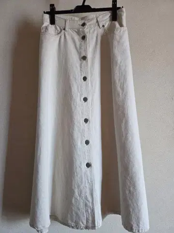 SCAPA 화이트 데님 롱 스커트