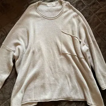 안티카 tree cafe 베이지 니트 스웨터