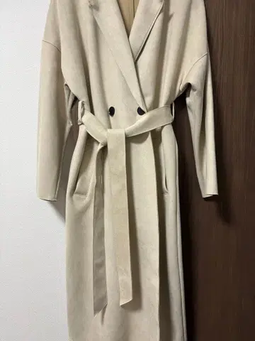 ZARA 베이지 더블 브레스트 스웨이드풍 얇은 소재 체스터 코트