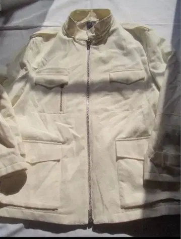 캘빈 클라인 크림색 자켓