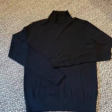 [미사용 새상품] Theory 터틀넥 스웨터