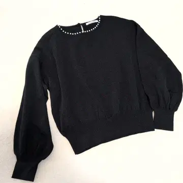 [ 새상품급 ] le.coeur blanc 펄 장식 블랙 니트 긴팔