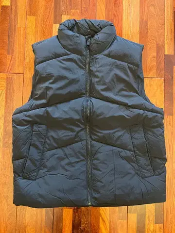 ZARA 블랙 충전솜 베스트 M