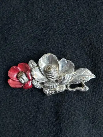 앤티크 오비 고정 띠 금공 홍백 동백 조각