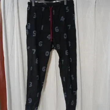 숫자 프린트 조거 팬츠 블랙