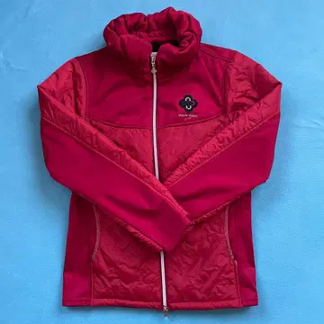 마리 클레르 빨간색 자켓