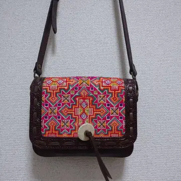 카빙 트라이브스 숄더백