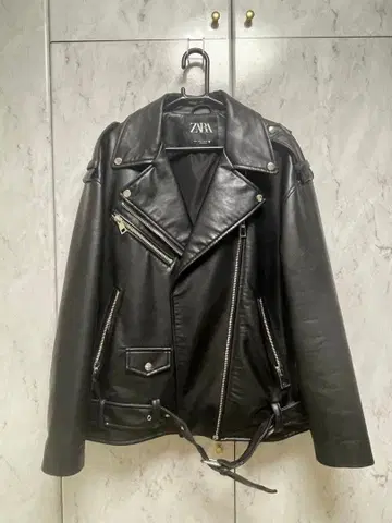 ZARA 오버 사이즈 인조 가죽 라이더 재킷