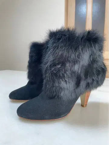 블랙 스웨이드 퍼 부츠 힐 8cm