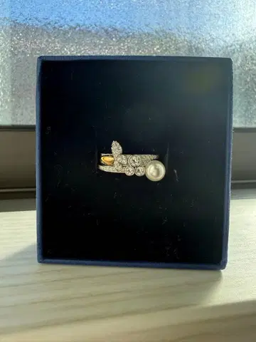 SWAROVSKI 스와로브스키 반지