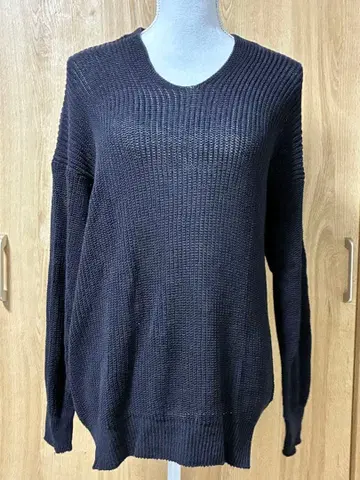 블랙 긴팔 니트 스웨터