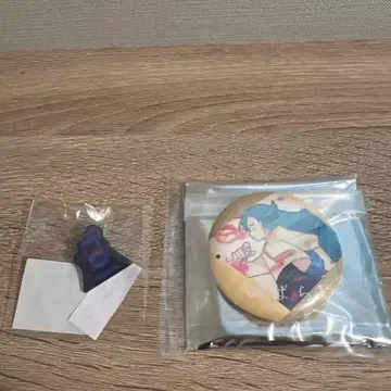 Ado 5th Anniversary 이바라 핀 배지 캔뱃지 세트