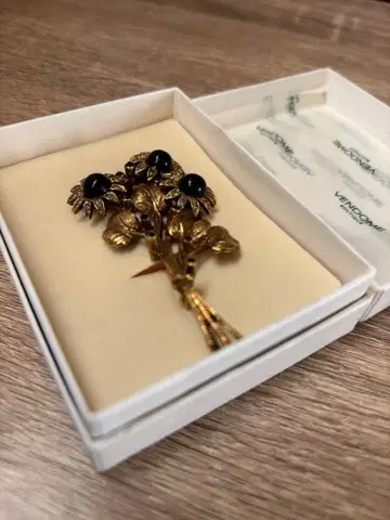 VENDOME 꽃과 잎 브로치