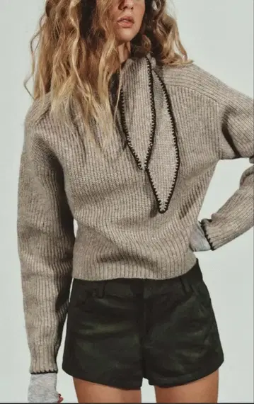 ZARA 이번 시즌 신상 타이 넥 대비 트리밍 니트 M