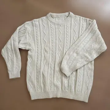 아이보리 케이블 니트 스웨터 긴팔