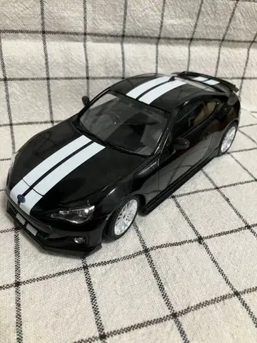 타미야 1/24 스바루 BRZ 스트릿 커스텀 완성품