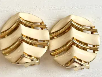 골동품 MJENT 베이지 크림 레트로 vintage 귀찌