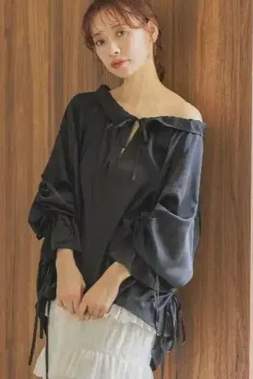 미사용 새상품 미스터리 우먼 멀티 블라우스