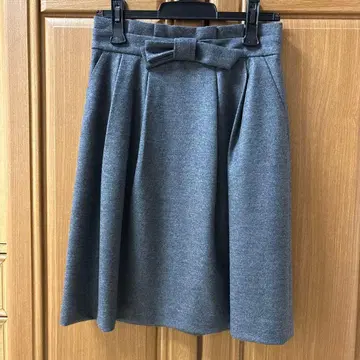 택 포함 미사용 MISS J 그레이 무릎 기장 스커트 사이즈 40