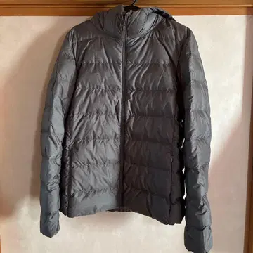 유니클로 울트라 라이트 다운 여성용 S 사이즈 그레이 새상품급