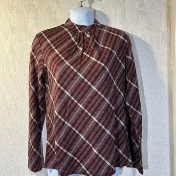 DAKS 하이넥 티셔츠 사이즈 38