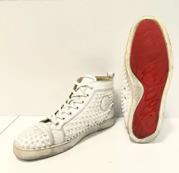 스터드 장식 화이트 하이컷 스니커즈