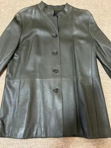 BASILE 28 가죽 자켓 올리브 색상