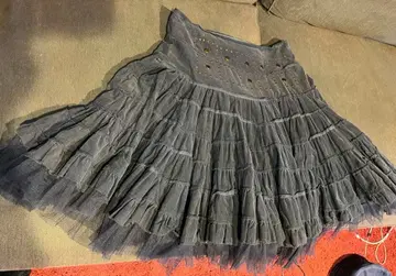 ALEX(E) 그레이 프릴 샤샤 스커트