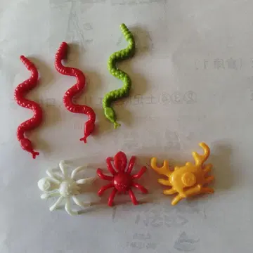 레고 뱀 3마리. 거미 2마리. 게 1마리 피규어 세트