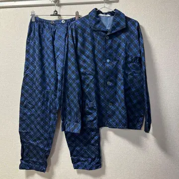 파랑과 블랙 체크 무늬 파자마 셋업