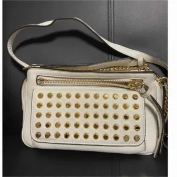마이클코어스 스터드 부착 숄더백