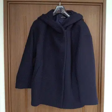 UNTITLED 코쿤 실루엣 미들 기장 푸드코트 M