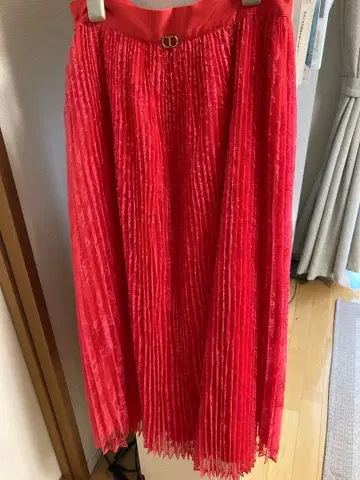 [ 미사용 새상품 ] TWINSET 빨간색 플리츠 플레어 스커트