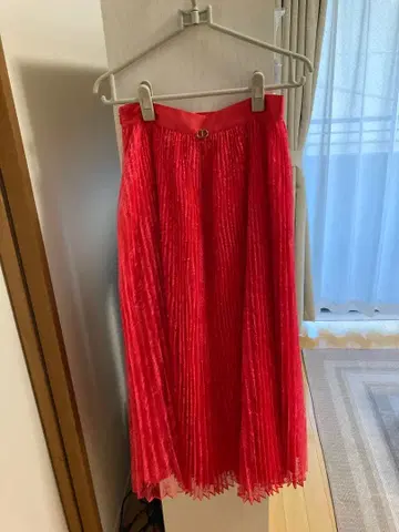 [ 미사용 새상품 ] TWINSET 빨간색 플리츠 플레어 스커트