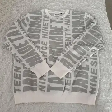 [ 미사용 새상품 ] 테일러메이드 골프 스웨터 워드 그래픽 크루 스웨터