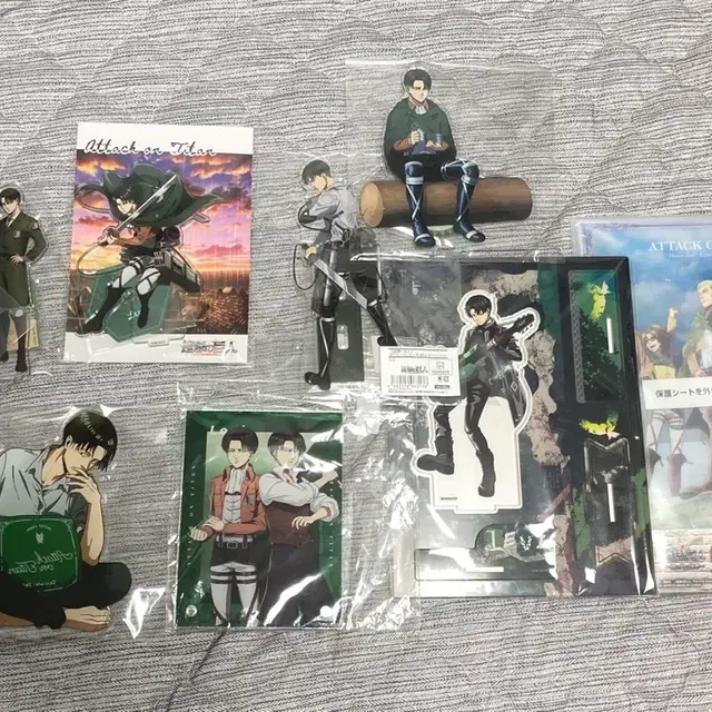 진격의거인 진격거 리바이 아크릴 스탠드 세트 굿즈모음