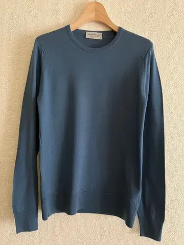 JOHN SMEDLEY 크루넥 니트 둔청색