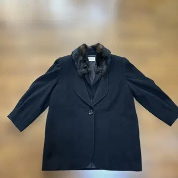 FINE 퍼 옷깃 블랙 코트