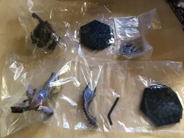 몬헌 피규어 2체 세트