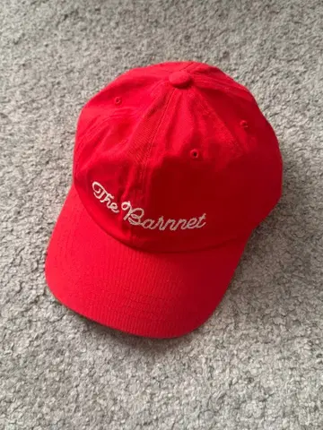 THE barnnet / Chain Stitch Logo Ball Cap