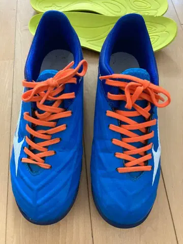 미즈노 레뷸라 트레이닝화 24.5cm