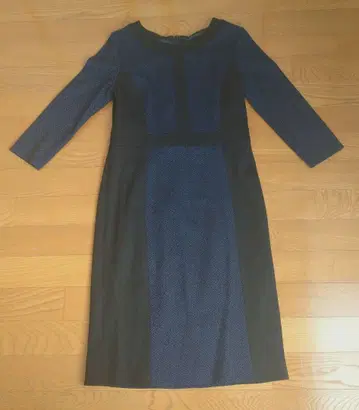 쿠 드 샹스(COUP DE CHANCE) 타이트 실루엣 원피스