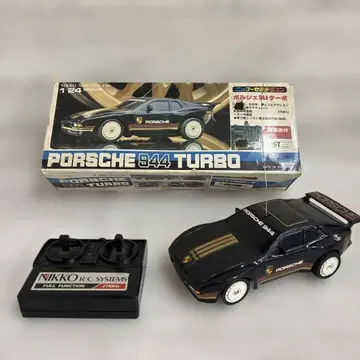 1/24 포르쉐 944 터보