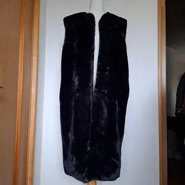 새상품급 미사용 롱 기장 퍼 베스트