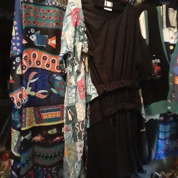 다색 프린트 반팔 튜닉