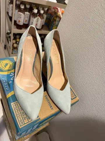 연한 스카이블루 스웨이드 하이힐 스틸레토