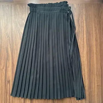 [ 새상품급 ] STUDIOUS CITY 블랙 플리츠 롱 스커트