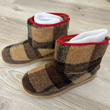 부츠 숏부츠 린 클로버