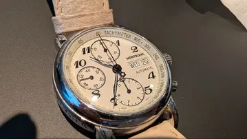 몽블랑 마이스터슈 4810 시계 화이트