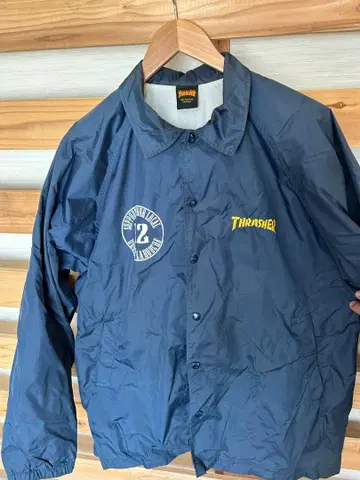 구제 의류 THRASHER 네이비 나일론 자켓